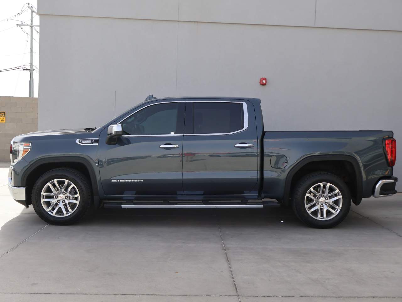 2021 GMC Sierra 1500 SLT Crew Cab