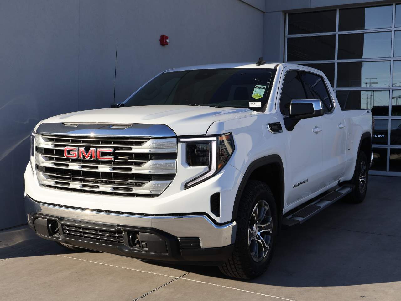 2024 GMC Sierra 1500 SLE Crew Cab