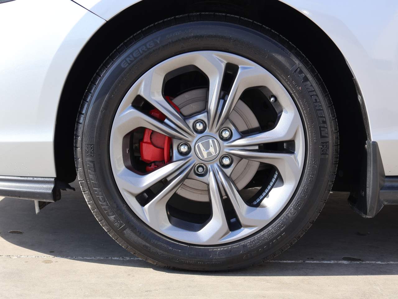2023 Honda Accord EX - Photo 6