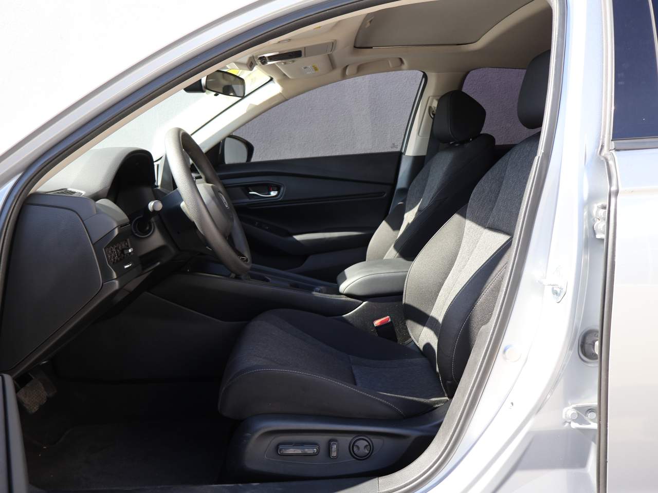 2023 Honda Accord EX - Photo 8
