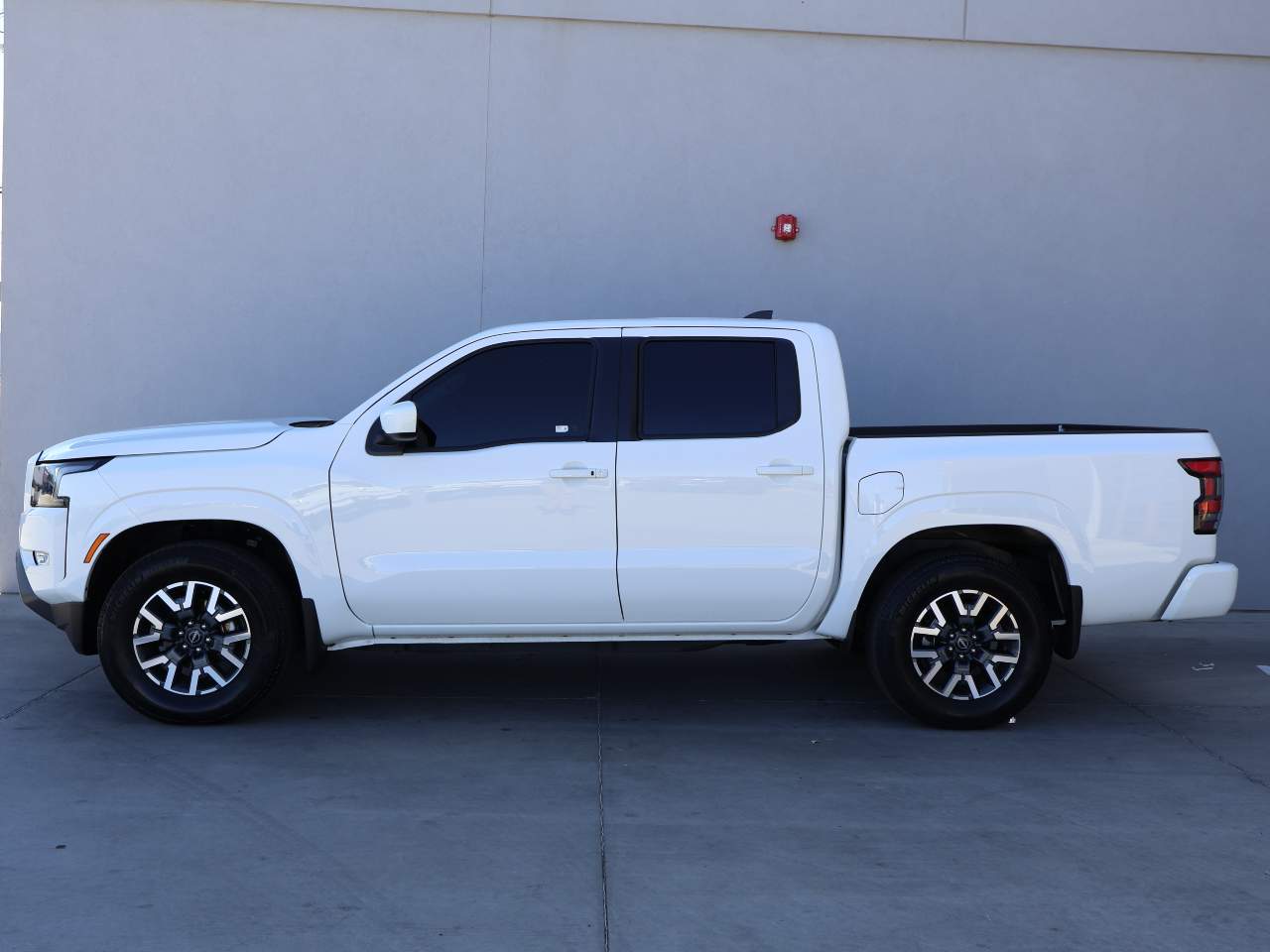 2023 Nissan Frontier SV Crew Cab