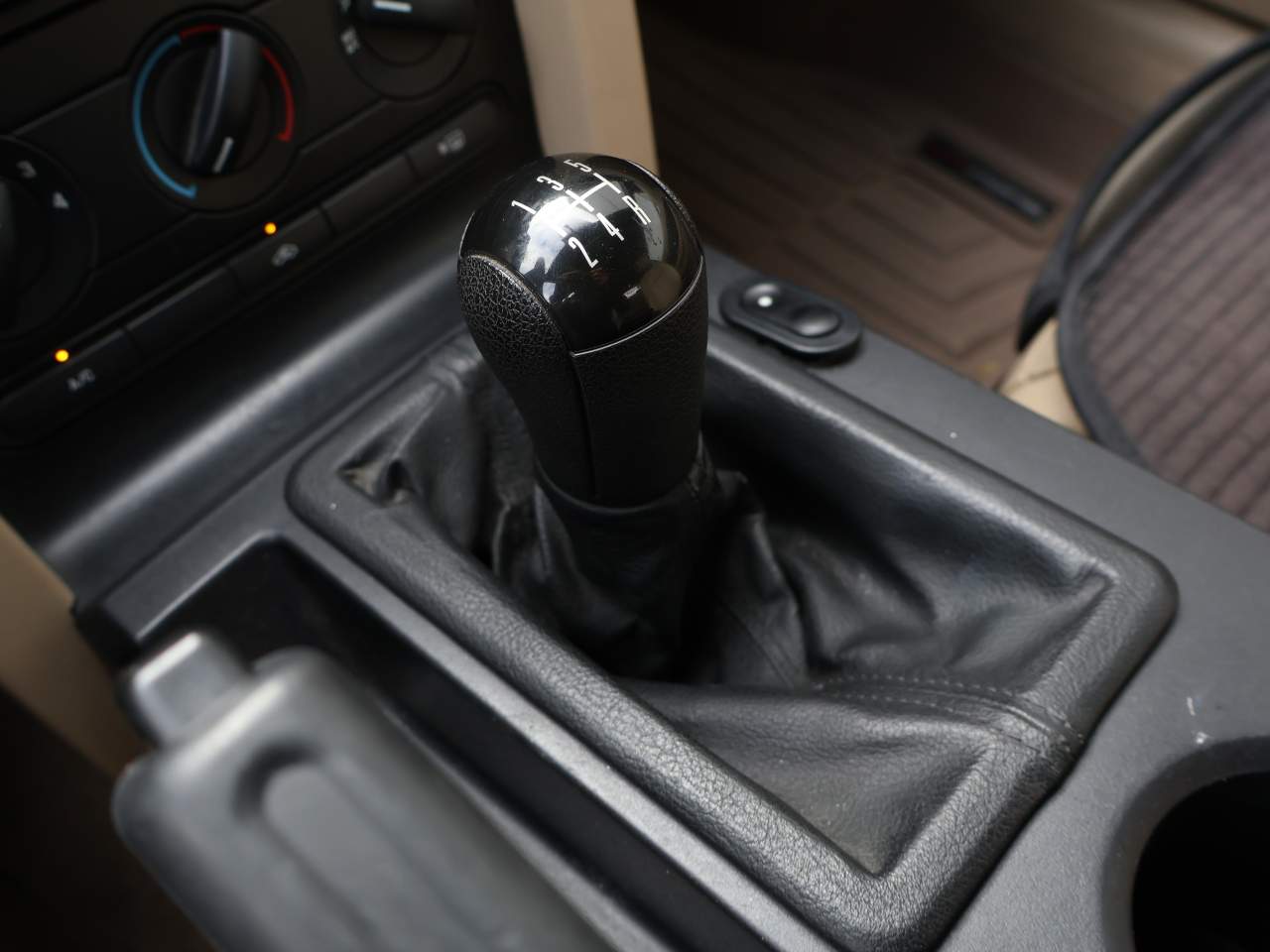 2005 Ford Mustang GT Premium