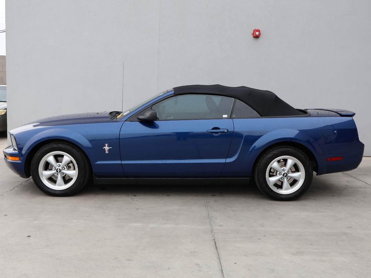 Used 2007 Ford Mustang Premium with VIN 1ZVHT84N575357957 for sale in Yuma, AZ