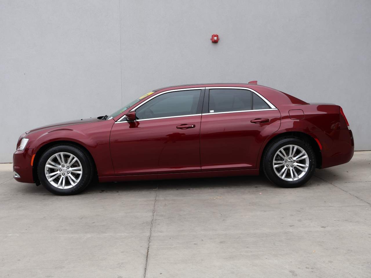 2017 Chrysler 300 Limited