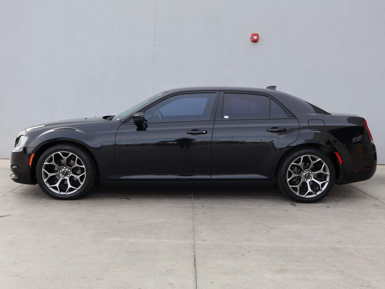 Used 2015 Chrysler 300 S with VIN 2C3CCABG4FH908755 for sale in Yuma, AZ