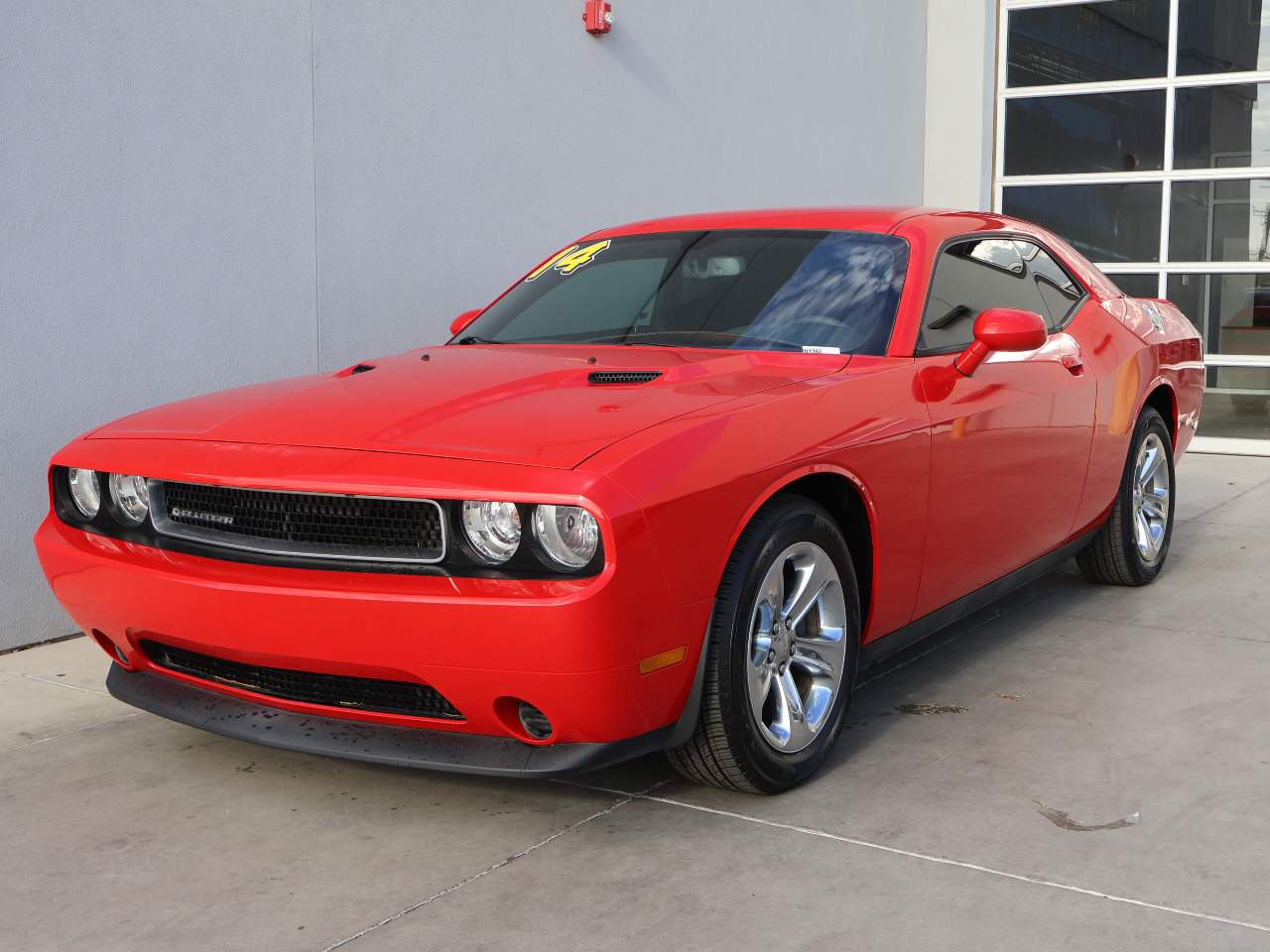2014 Dodge Challenger SXT RWD