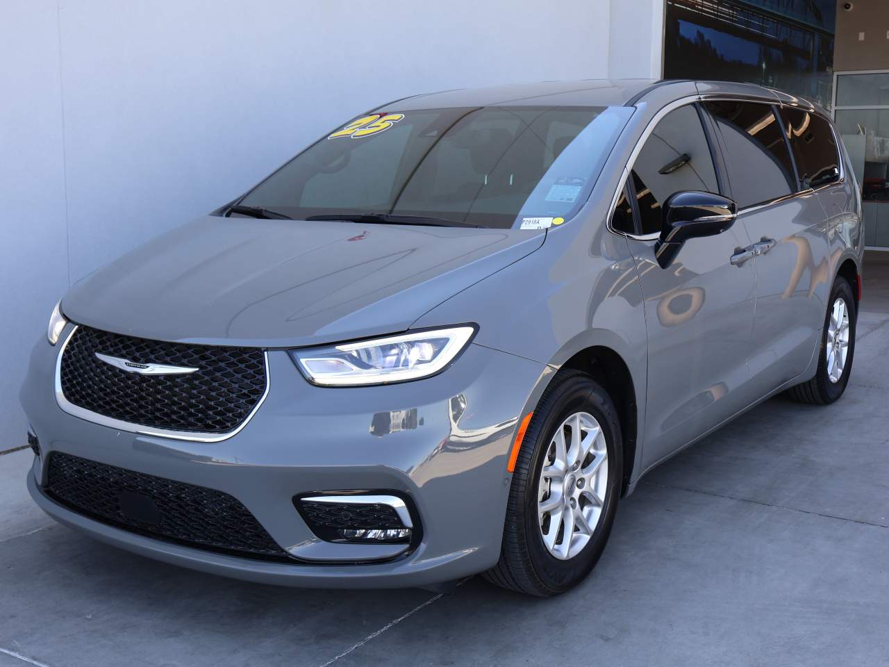 2025 Chrysler Pacifica Select FWD