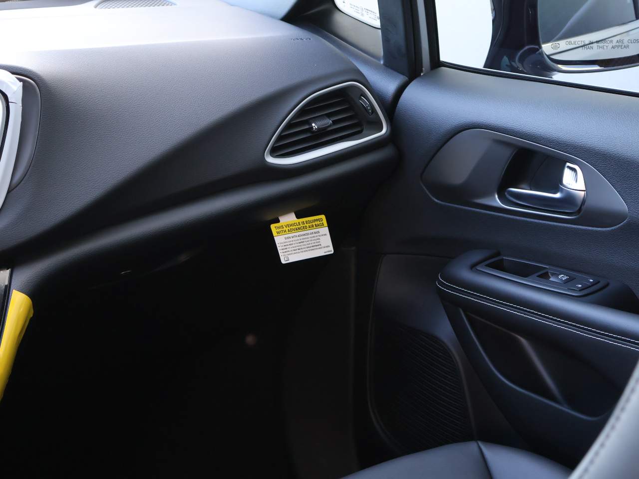 2026 Chrysler Voyager LX - Photo 18