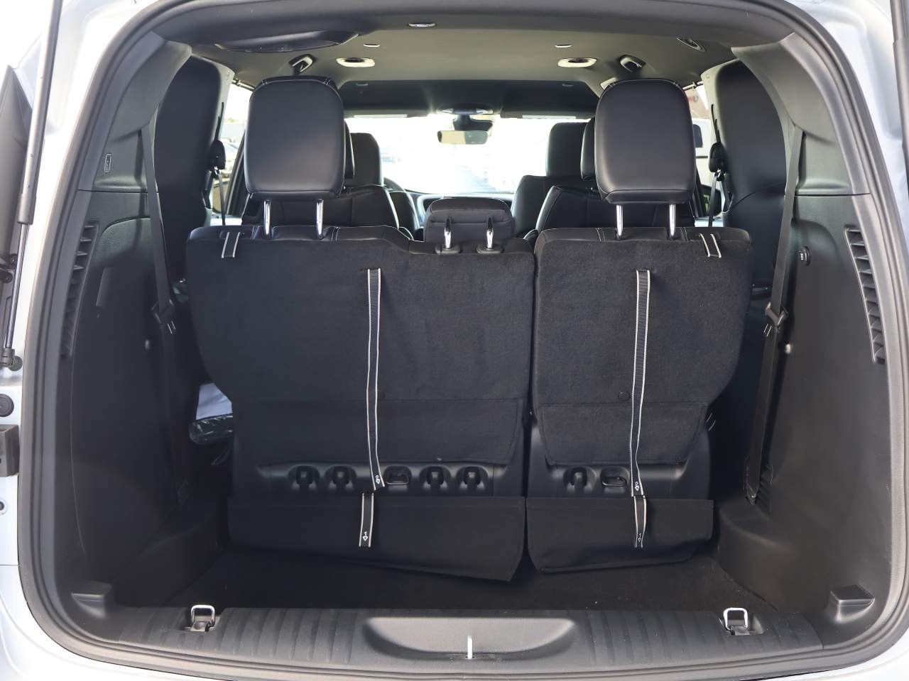 2026 Chrysler Voyager LX - Photo 12