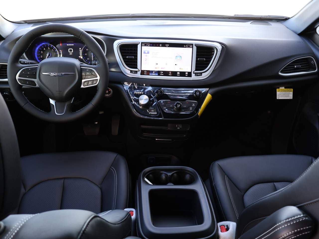 2026 Chrysler Voyager LX - Photo 14