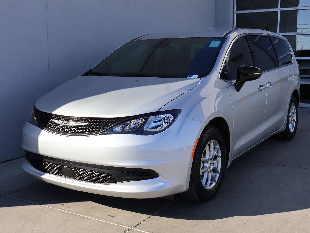 2026 Chrysler Voyager LX