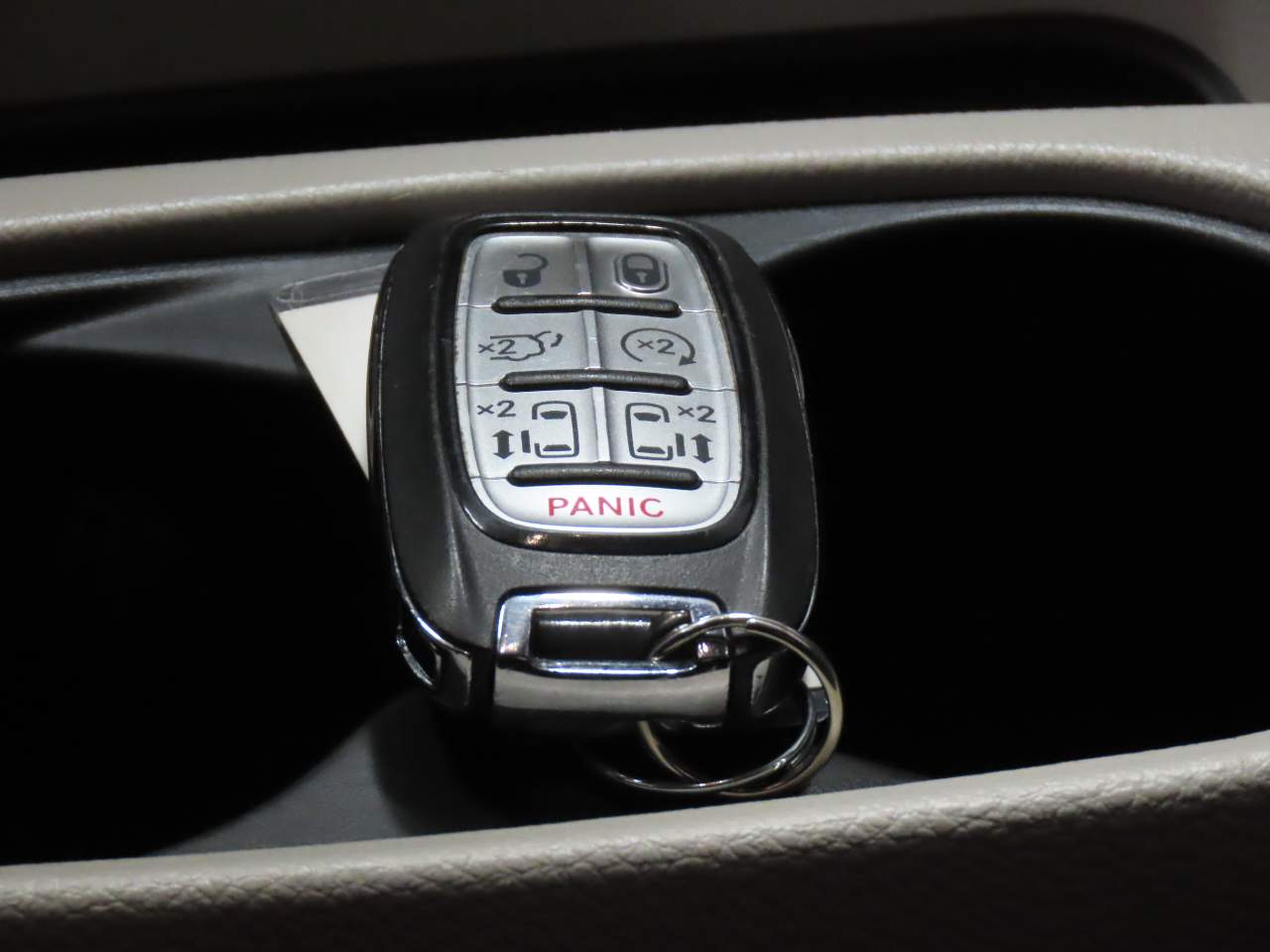 2024 Chrysler Voyager LX