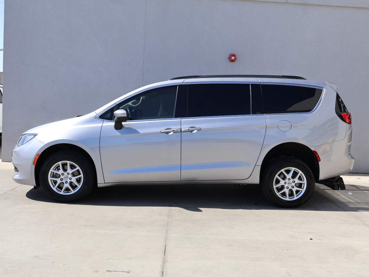 2021 Chrysler Voyager LXi