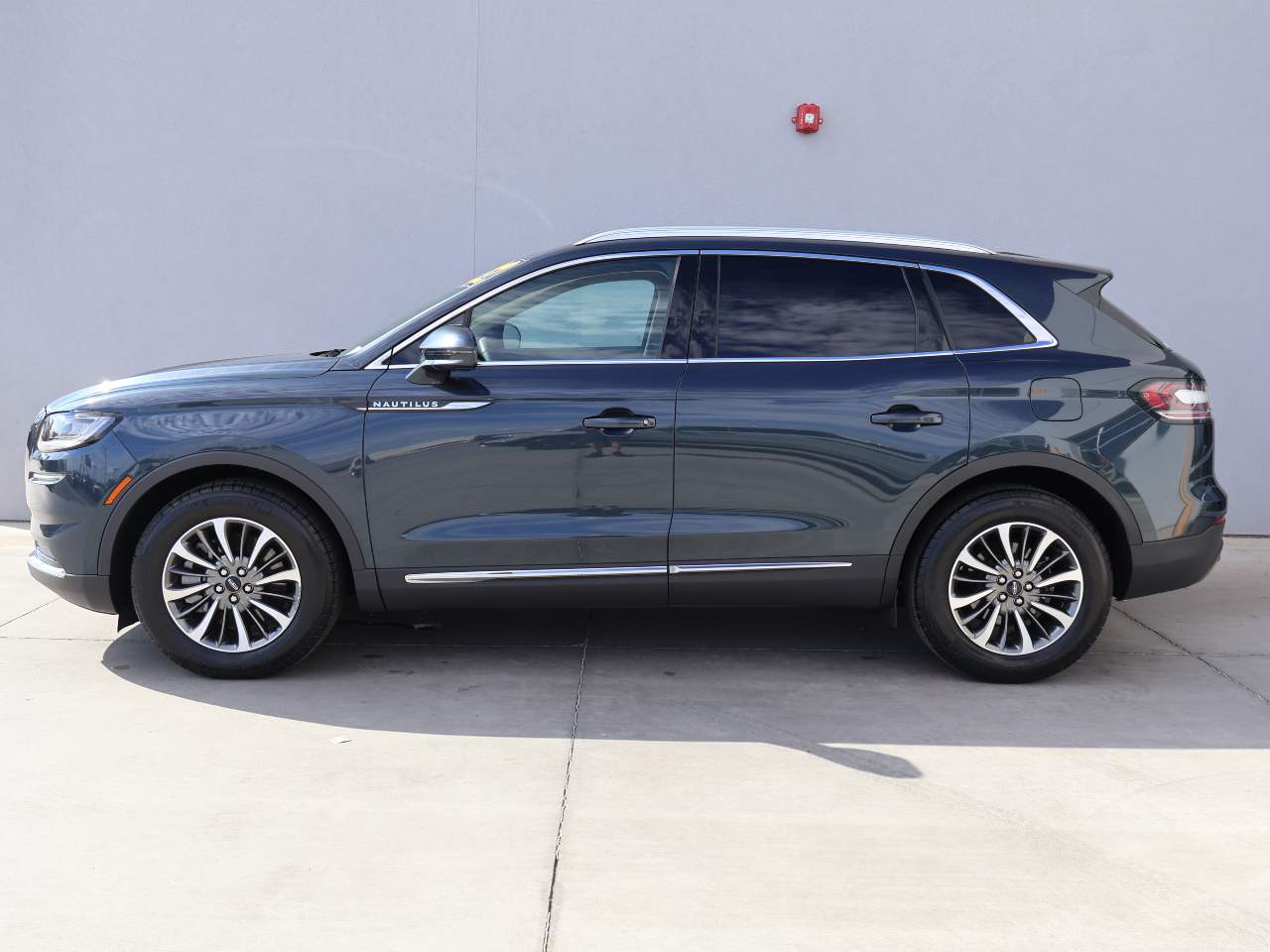2022 Lincoln Nautilus Standard