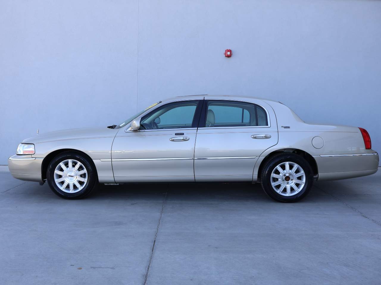2009 Lincoln Town Car Signature Limited