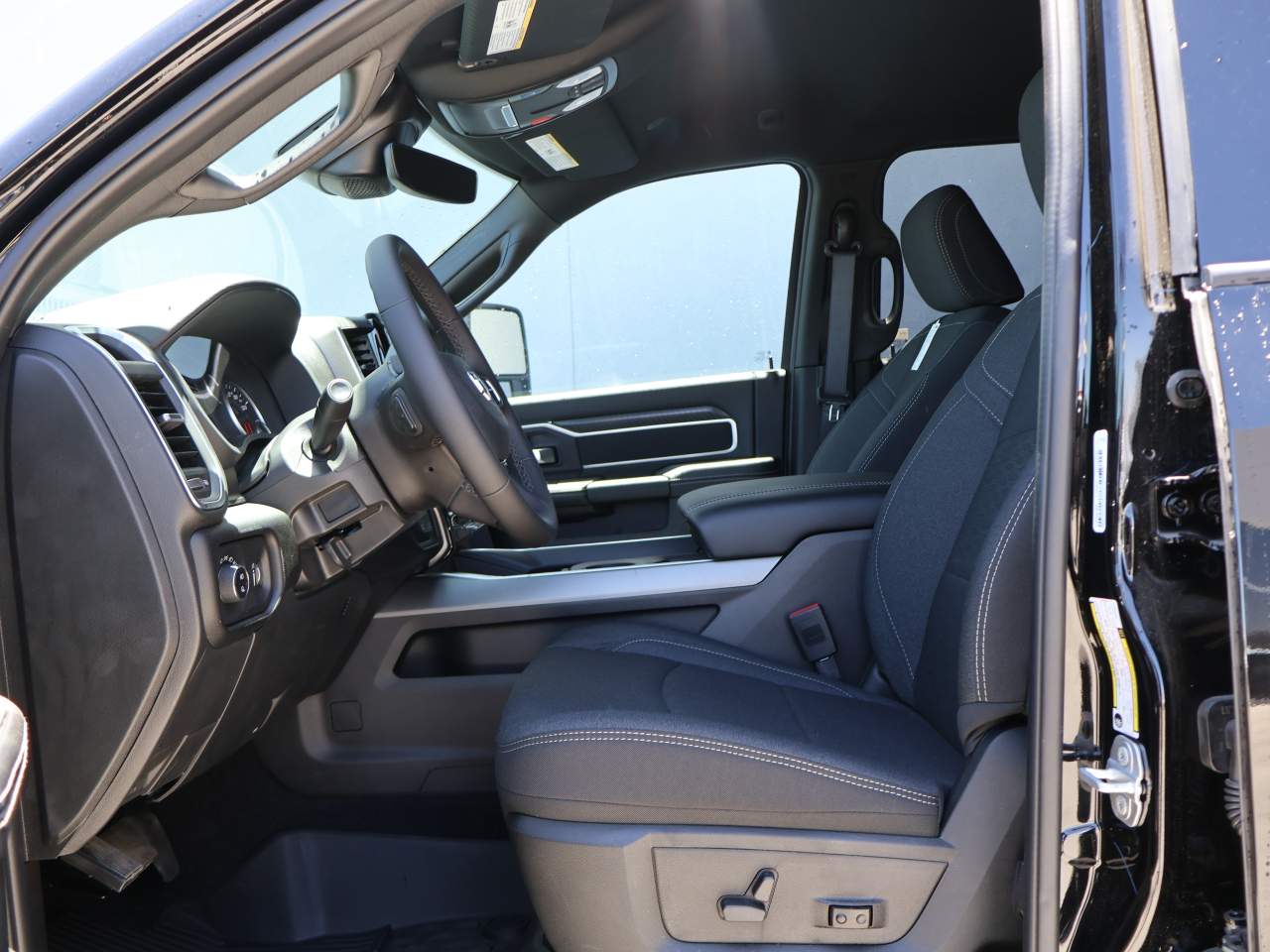 2026 RAM 2500 Big Horn - Photo 10