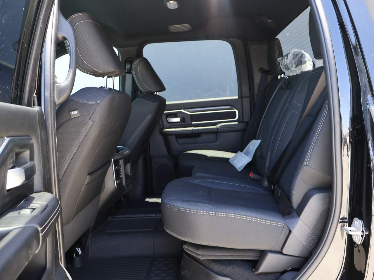 2026 RAM 2500 Big Horn - Photo 12