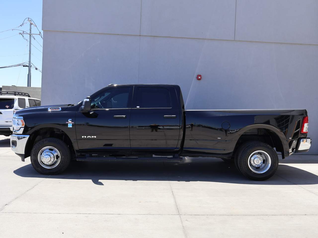 2024 Ram 3500 Big Horn Crew Cab