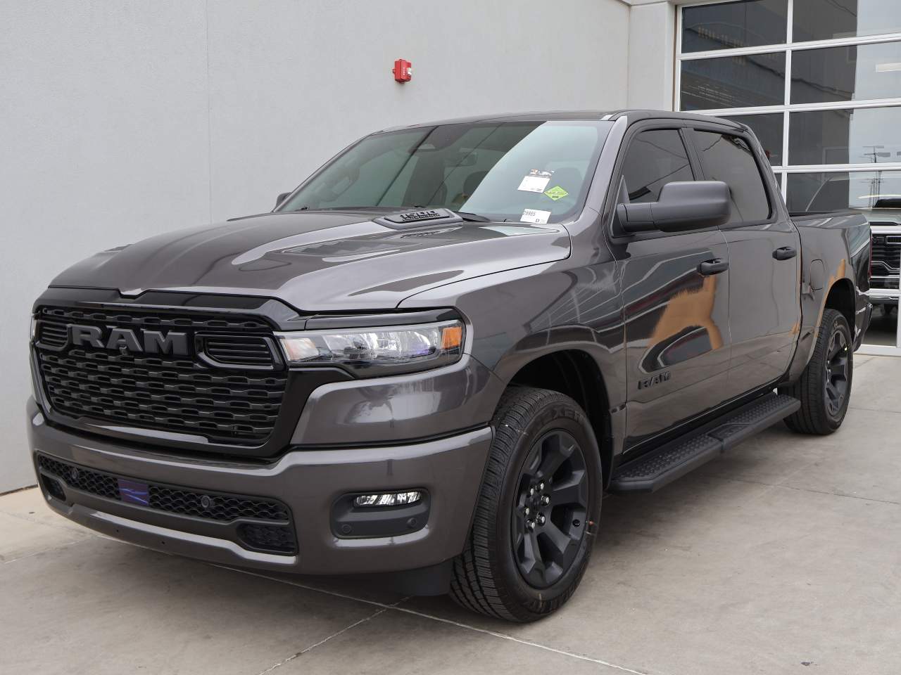 2026 Ram 1500 Crew Cab Express