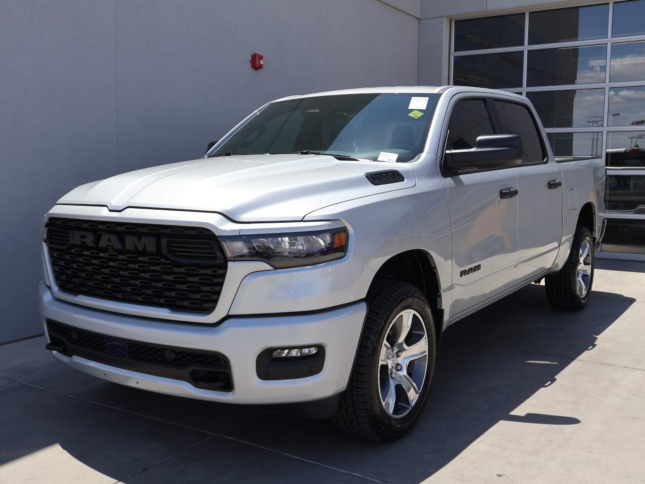 2026 Ram 1500 Crew Cab Express