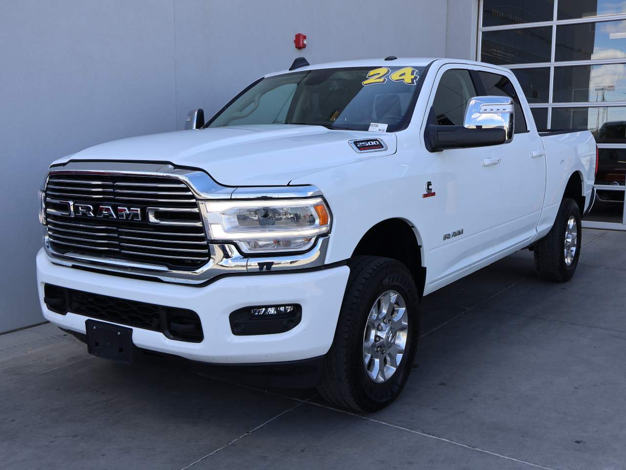 2024 RAM 2500 Laramie Crew Cab 4WD
