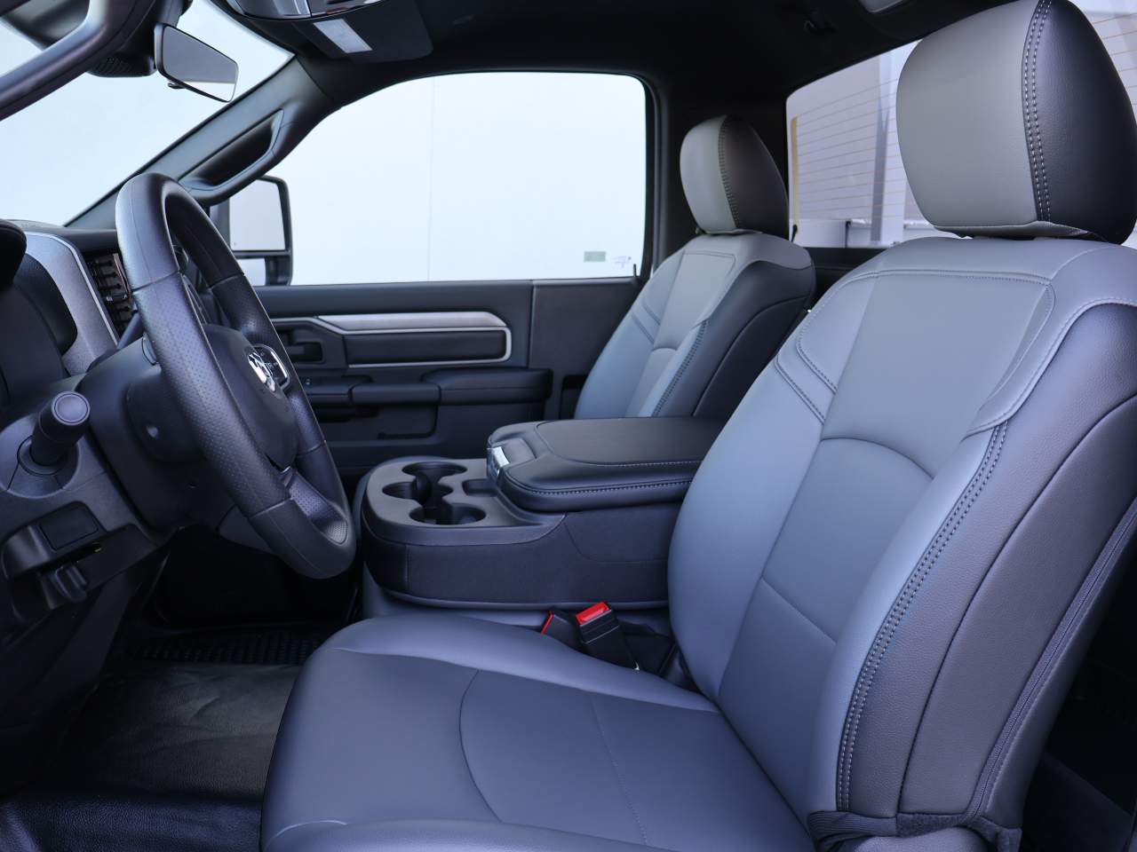 2026 RAM 3500 Chassis Tradesman - Photo 10