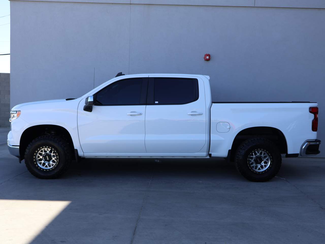 Certified 2023 Chevrolet Silverado 1500 LT with VIN 3GCUDDE88PG319387 for sale in Yuma, AZ