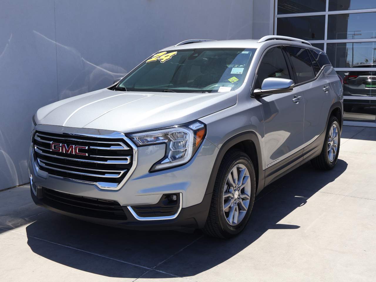 2024 GMC Terrain SLT FWD's photo