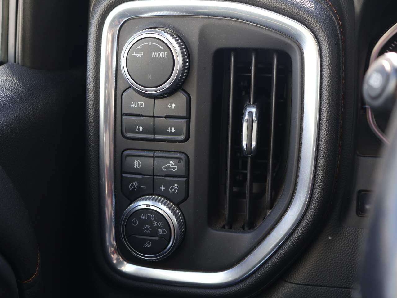 2020 GMC Sierra 1500 AT4 Crew Cab