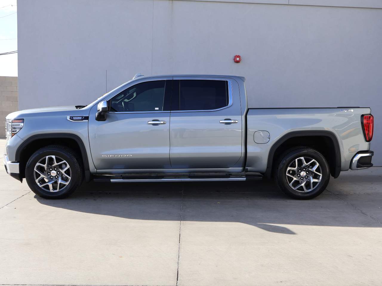 2024 GMC Sierra 1500 SLT Crew Cab