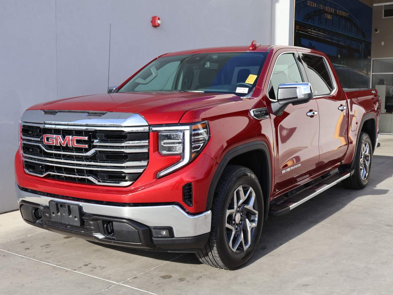2025 GMC Sierra 1500 SLT Crew Cab