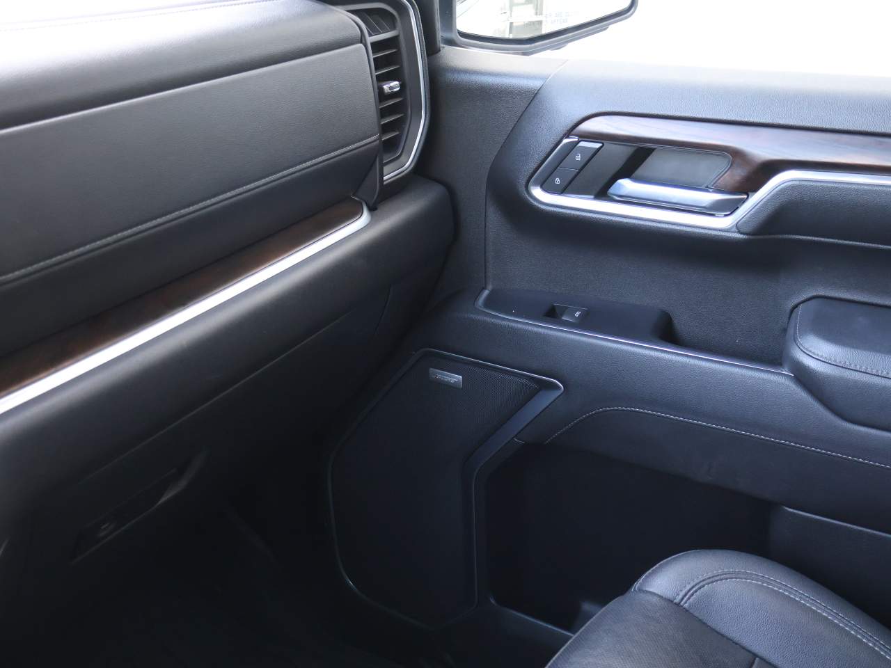 2022 GMC Sierra 1500 SLT Crew Cab