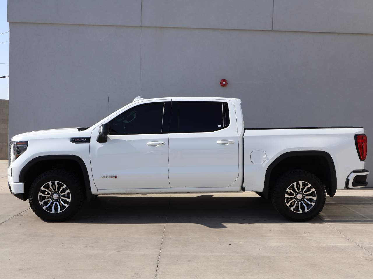 2023 GMC Sierra 1500 AT4 Crew Cab