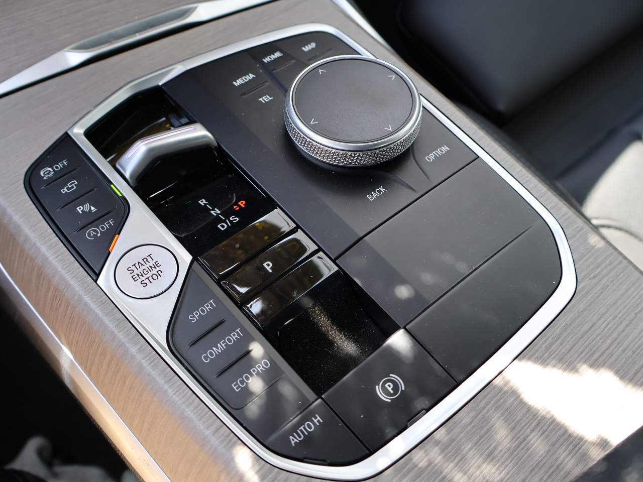 2025 BMW 3-Series 330i
