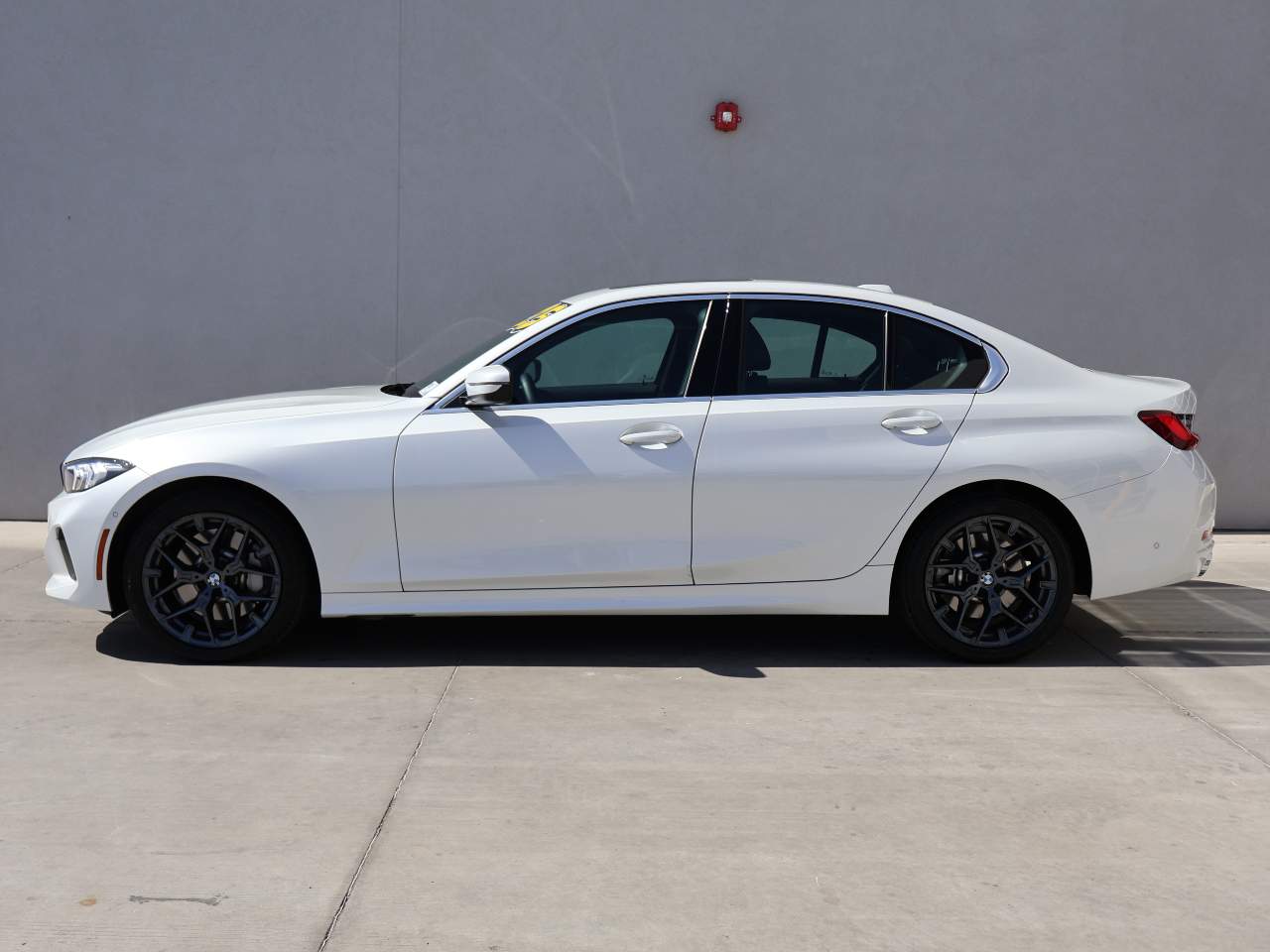 2025 BMW 3-Series 330i