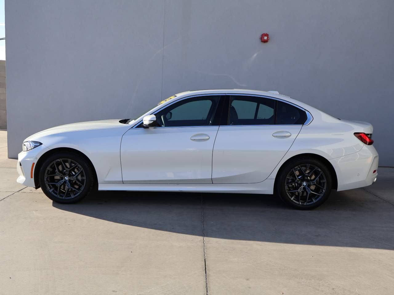 2025 BMW 3-Series 330i