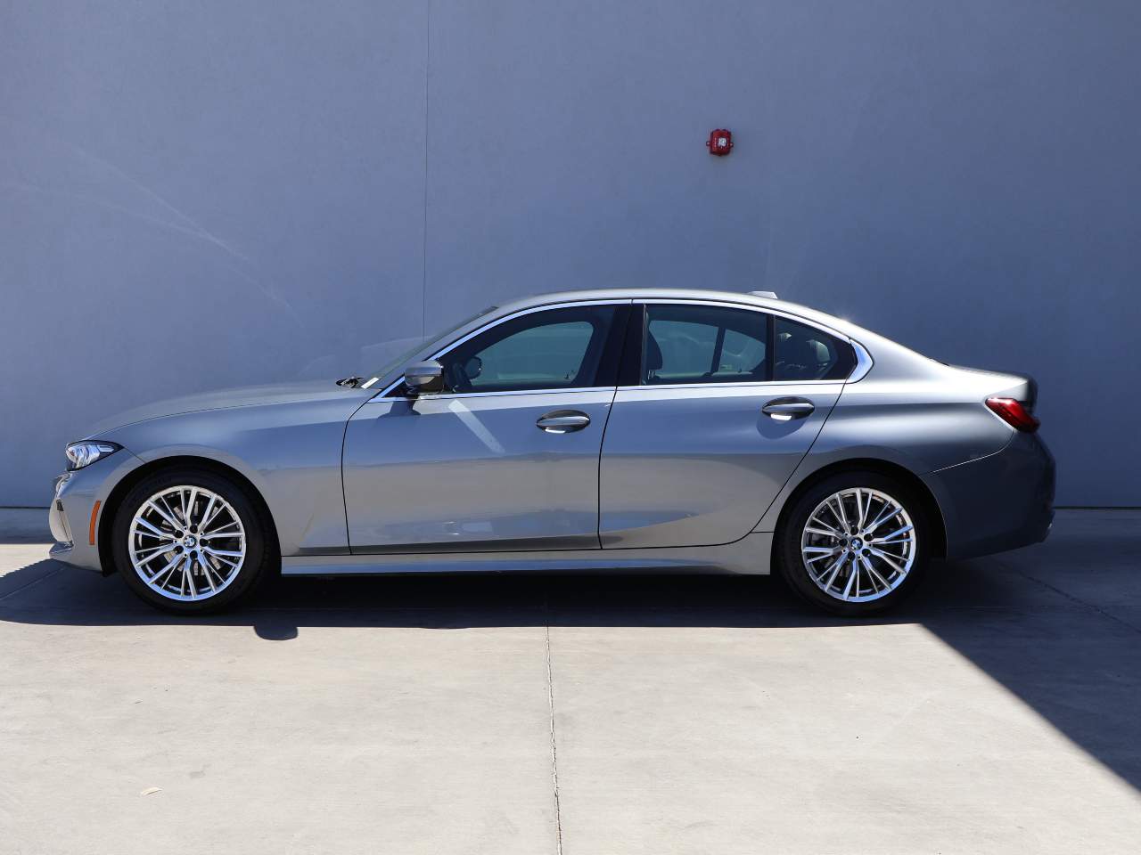2024 BMW 3-Series 330i