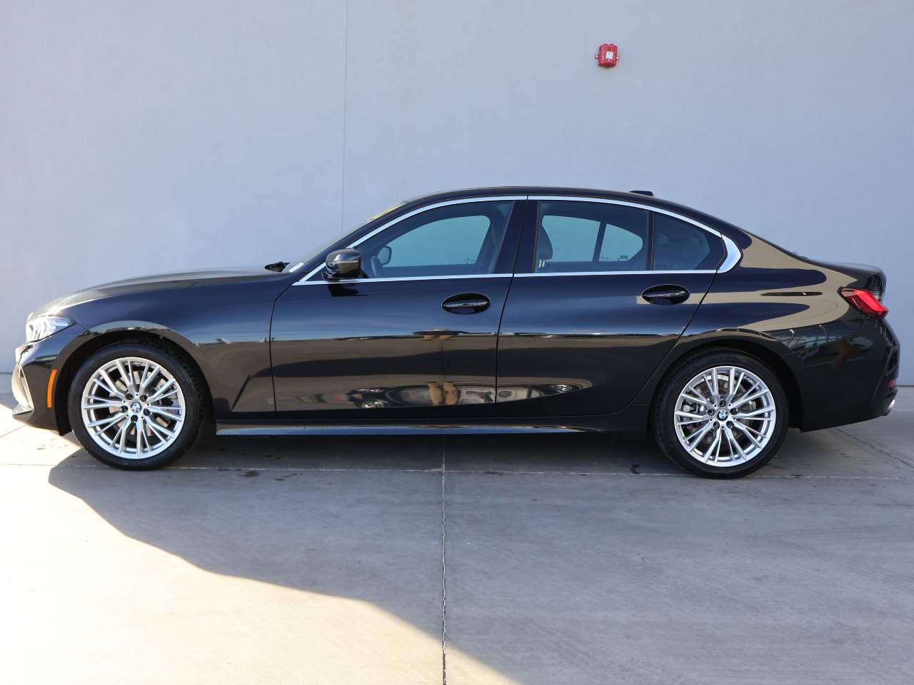 2024 BMW 3-Series 330i