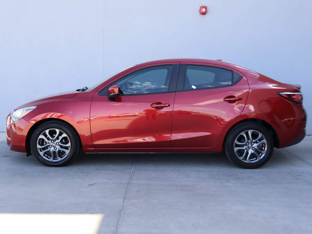 2019 Toyota Yaris LE