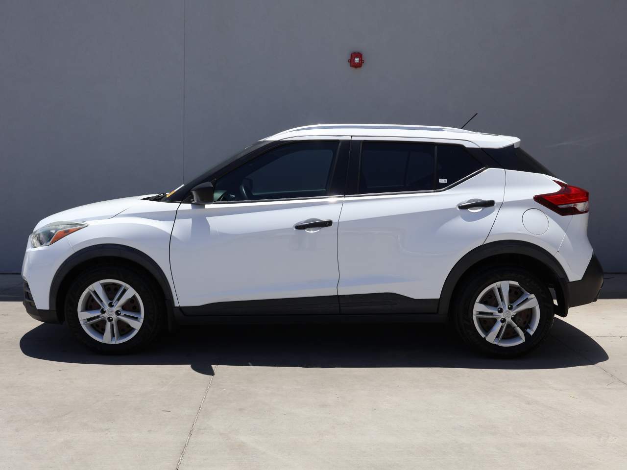 2019 Nissan Kicks S