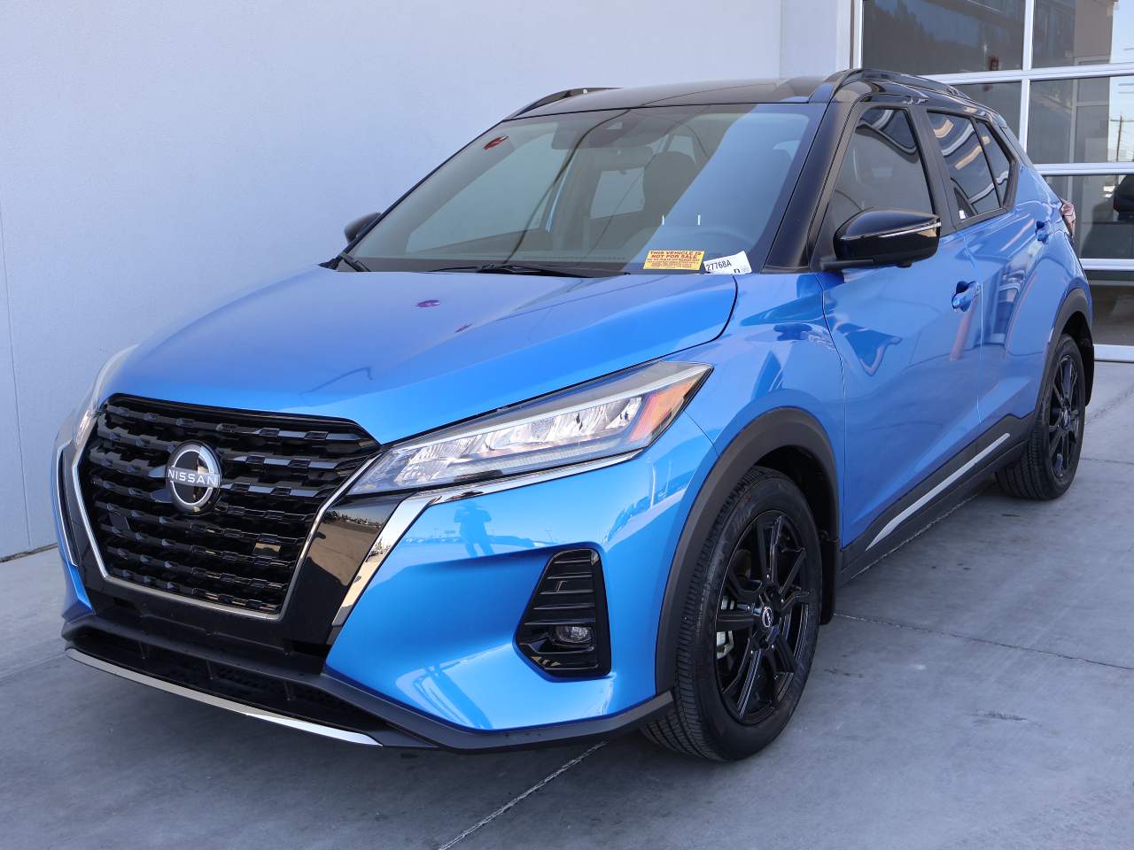 2023 Nissan Kicks SR