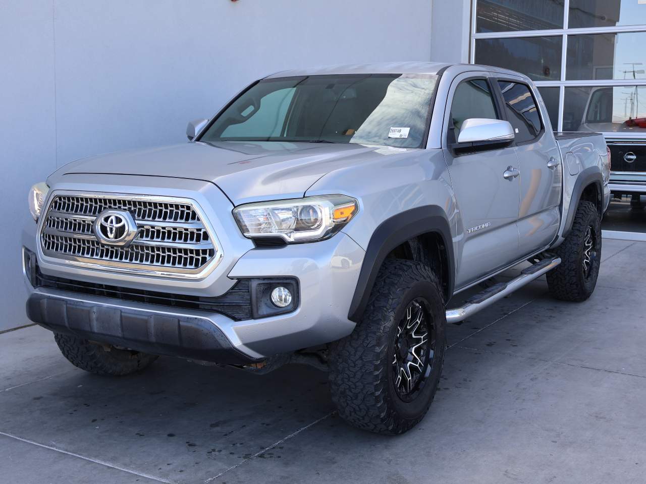 2017 Toyota Tacoma SR5 V6 Crew Cab