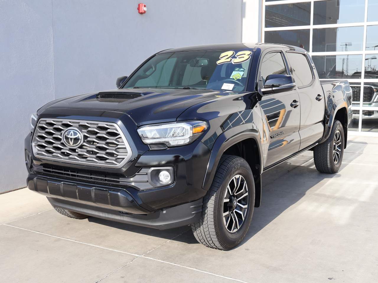 2023 Toyota Tacoma SR5 V6 Crew Cab