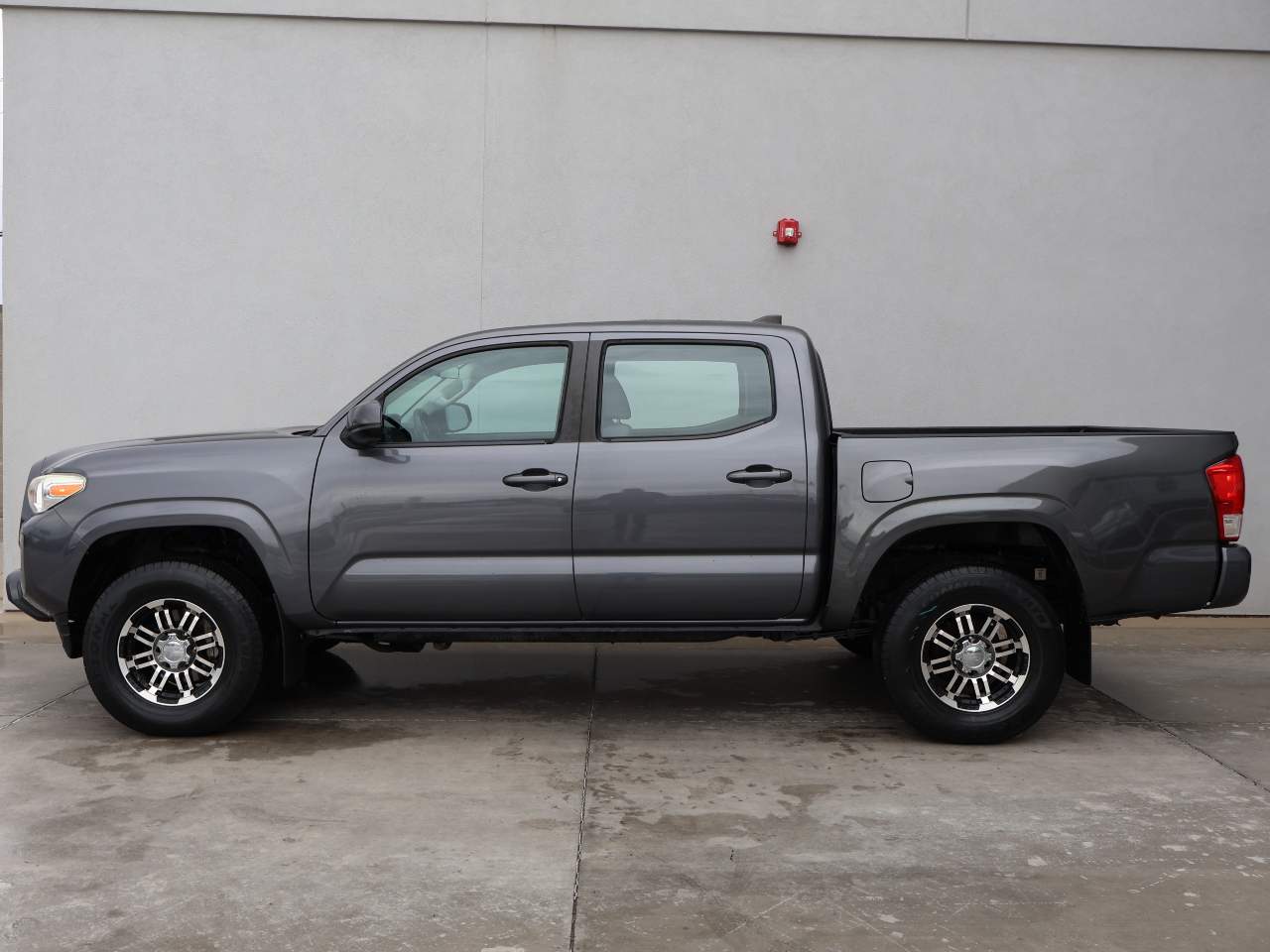 2017 Toyota Tacoma SR V6 Crew Cab