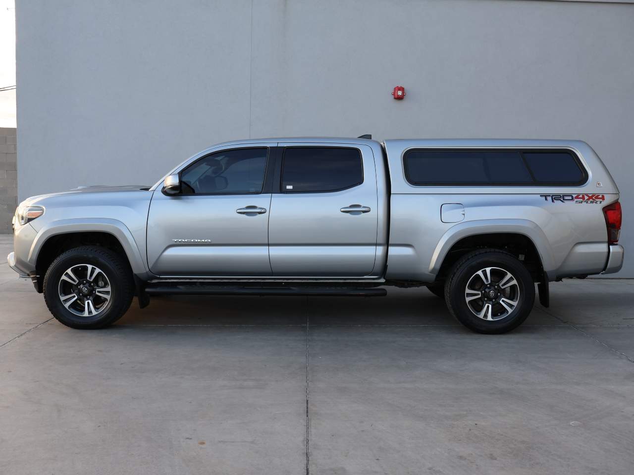 2018 Toyota Tacoma SR5 V6 Crew Cab