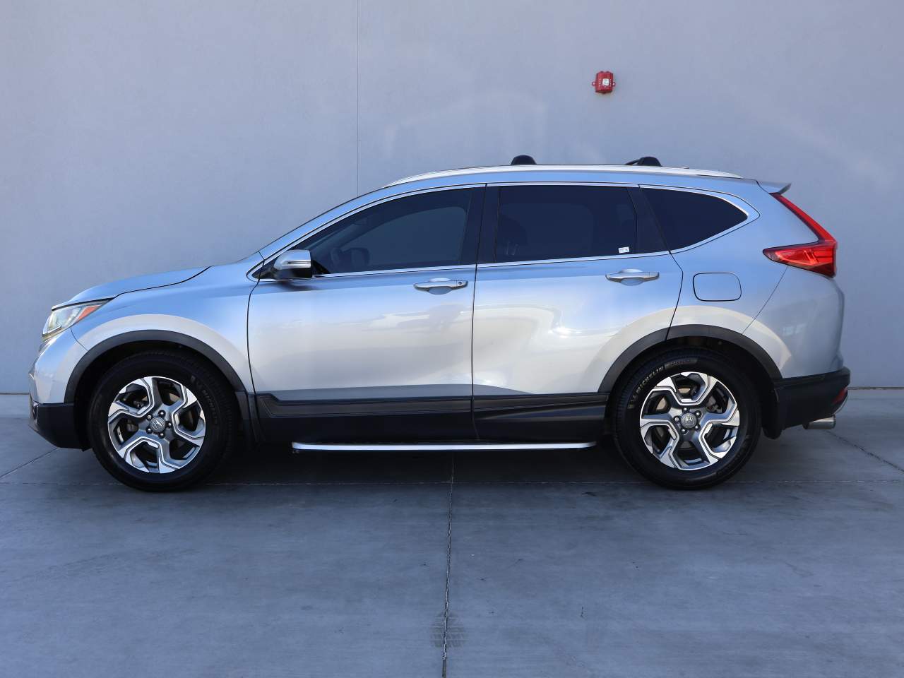 Used 2018 Honda CR-V EX with VIN 5J6RW1H54JA006093 for sale in Yuma, AZ