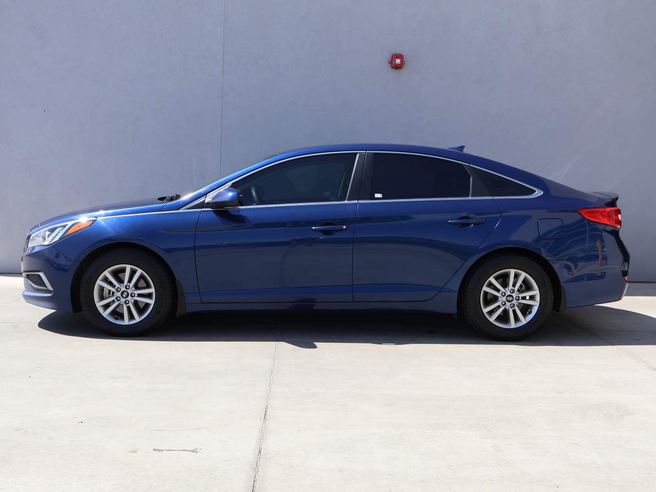 2017 Hyundai SONATA SE