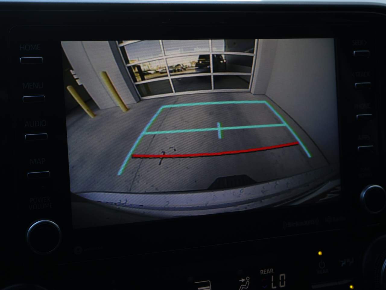 2020 Toyota Highlander LE