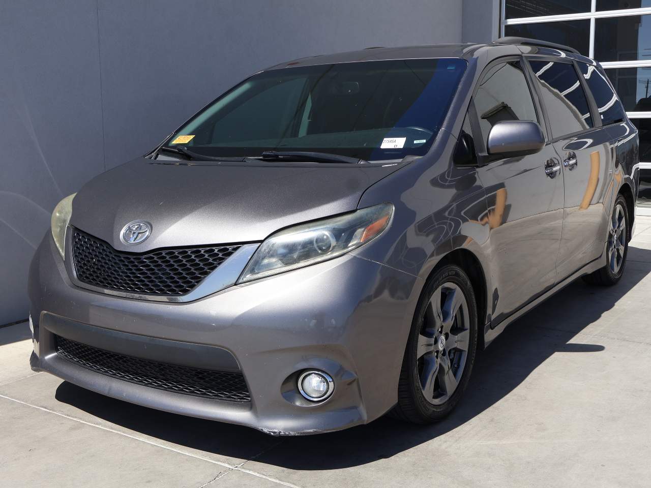 2017 Toyota Sienna SE 8-Passenger