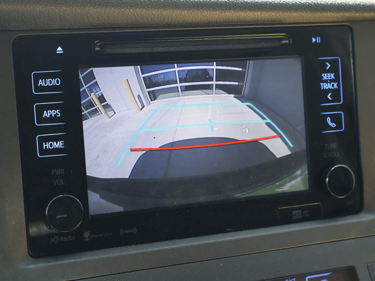 2017 Toyota Sienna SE 8-Passenger